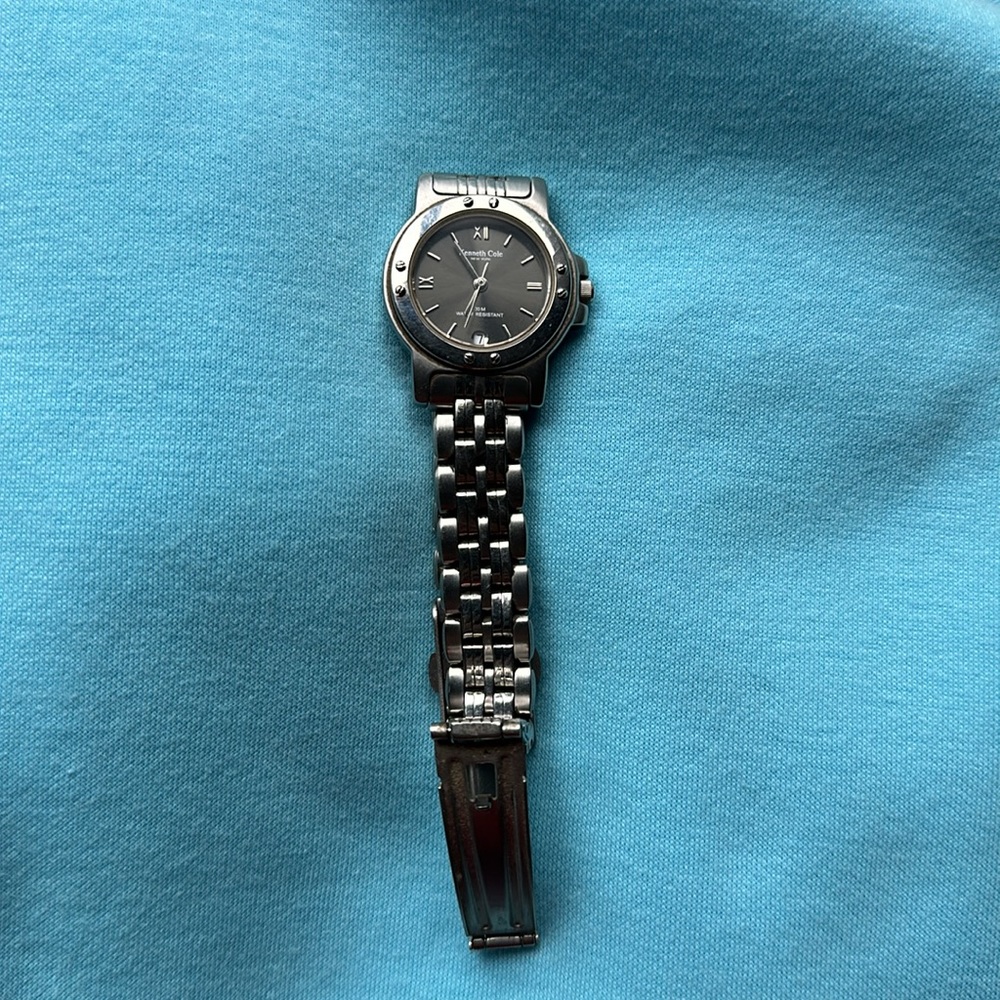 Kenneth Cole watch - Picture 2 of 6